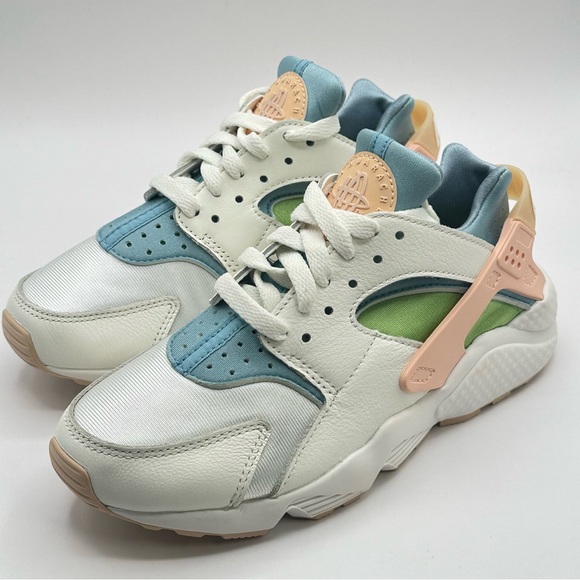 Women’s Nike Air Huarache SE Orange Blue Green Sneakers Retro DQ0117-100 Sz 6.5 - Picture 2 of 10